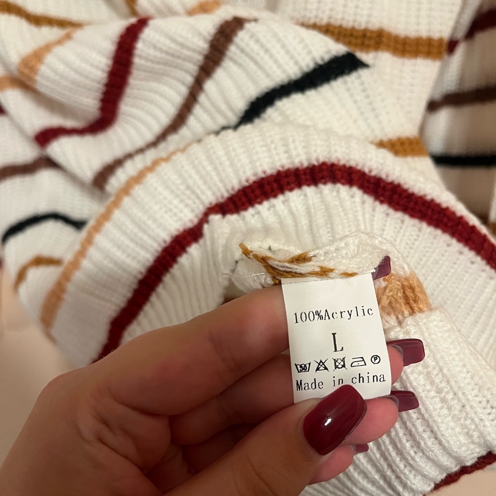 Striped V-Neck Sweater - White, Red, Black, Gold - Picture 4 of 4